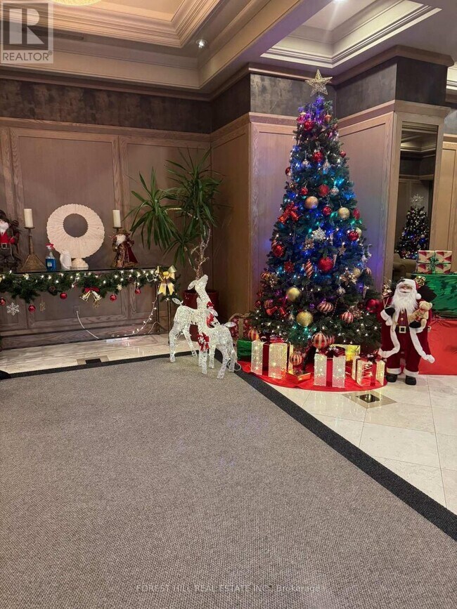 Building Photo - 909 Bay St.