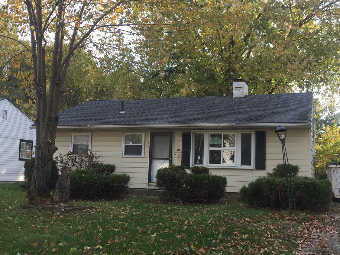 Primary Photo - 946 S Hampton Rd