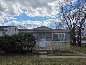 Building Photo - 22649 Frisbee St