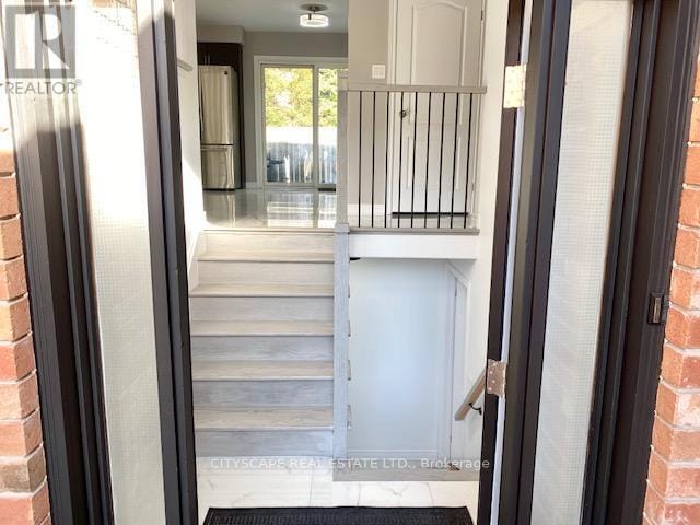 Photo du bâtiment - 169 Cumming Dr