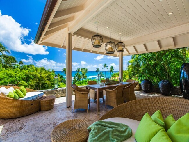 Building Photo - Private Diamond Head Three-Bedroom Home