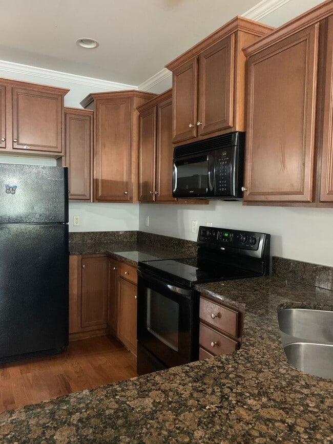 Foto del edificio - Lovely Eastside Townhome Condo Near Vet School- 3BR/3BATH!