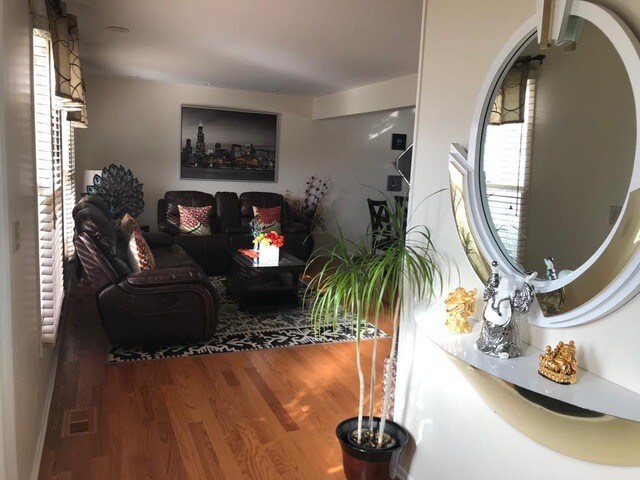 Primary Photo - 1100 Lockwood Dr