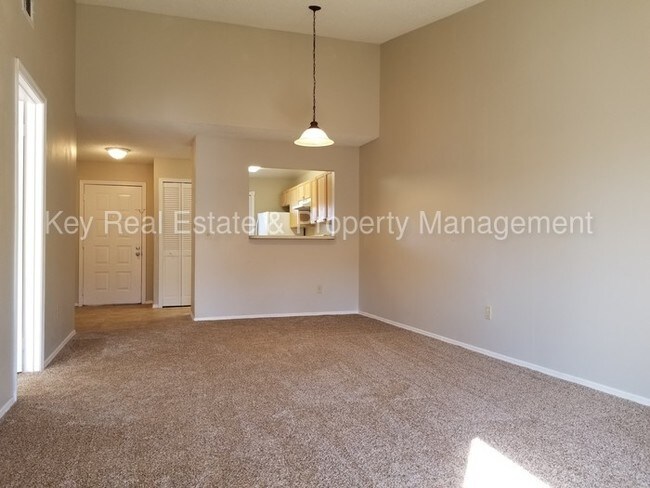 Building Photo - 88 Silver Park Cir