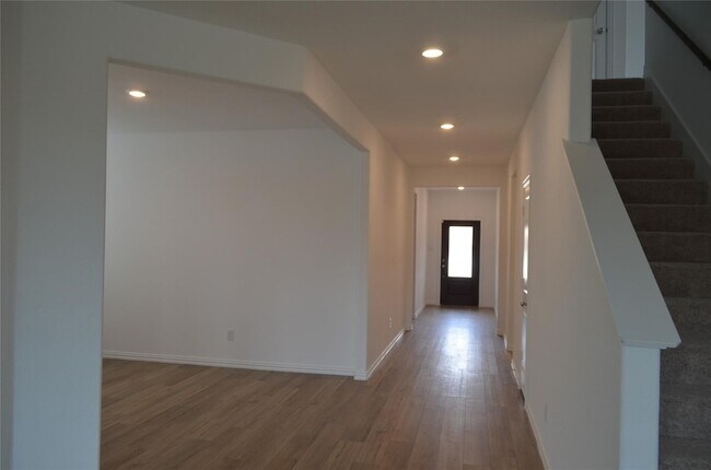 Foto del edificio - 7924 Lindheimer Ln