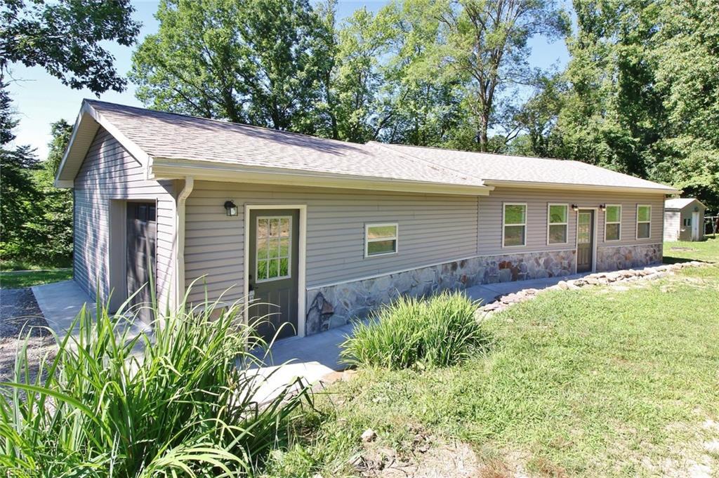 6515 Lookout Dr, Nashport, OH 43830 House for Rent in Nashport, OH