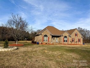 Building Photo - 5919 Newell Dr