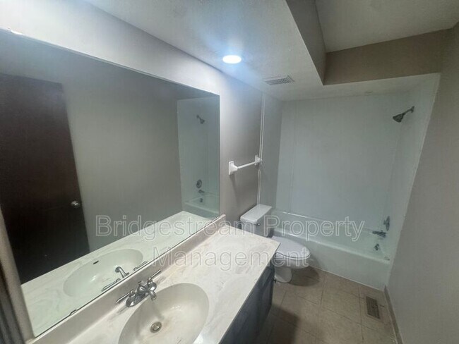 Foto del edificio - 1040 Beryl Trail
