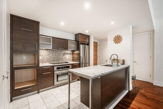 Photo du bâtiment - 859 Rue de la Commune E