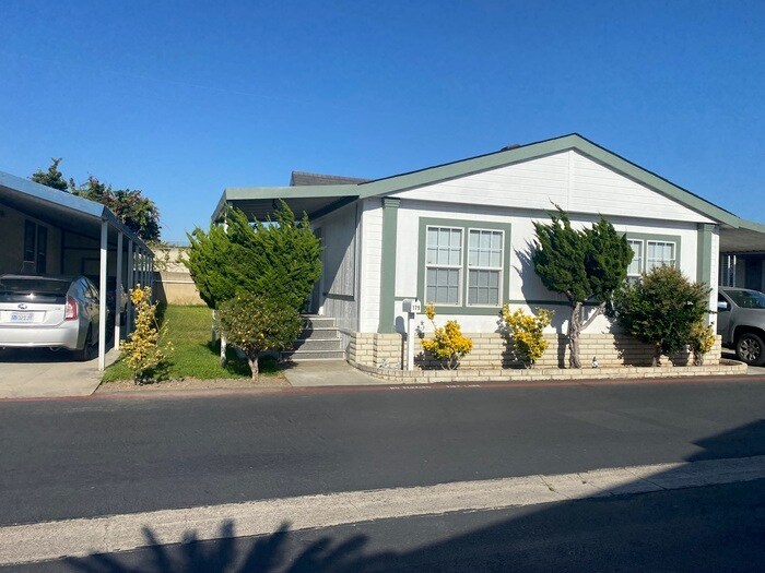 Primary Photo - 3050 W Ball Rd