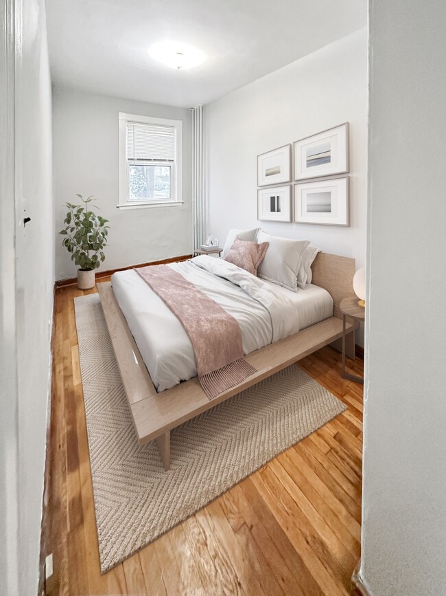 Building Photo - 14 Pond St