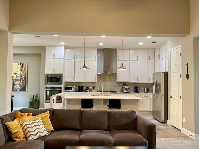 Building Photo - 402 Parkwest Cove