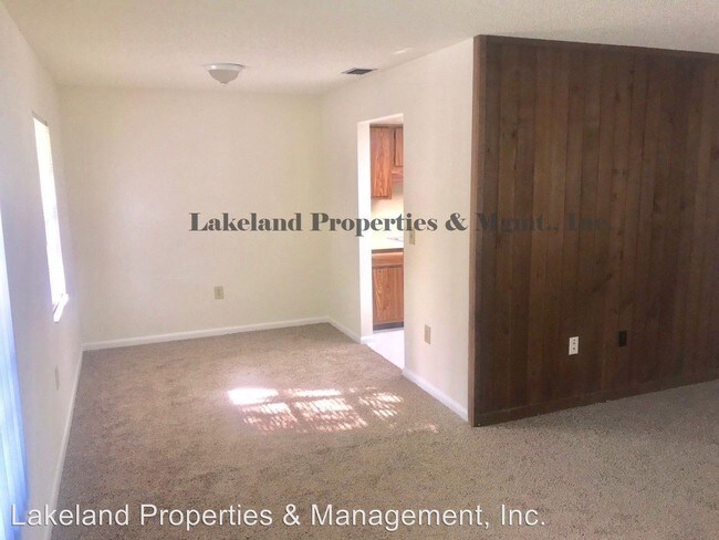 Building Photo - 3010 Skipper Pl