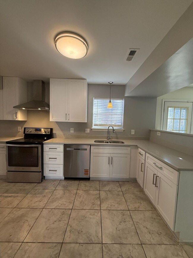 Building Photo - Spacious 4-Bedroom Home in Desirable Lee’s Mill! "ASK ABOUT OUR ZERO DEPOSIT"