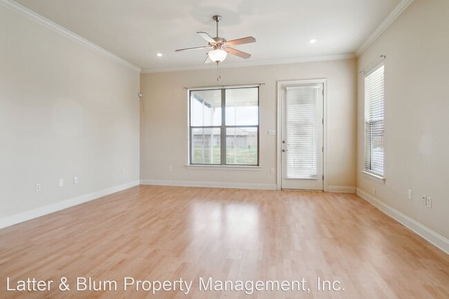 Building Photo - 3 br, 2.5 bath House - 700 Gladstone Ct. U...