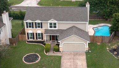 Building Photo - 12306 Bent Pine Dr