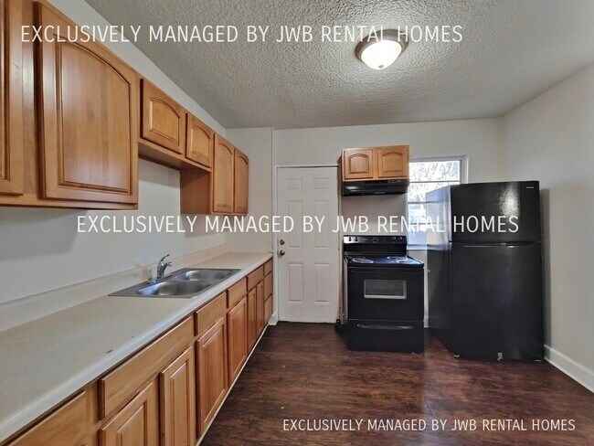 Building Photo - 317 E 63rd St