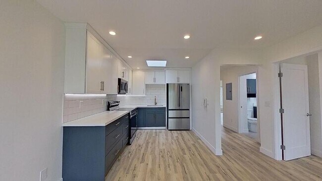 Building Photo - 446 20th Ave