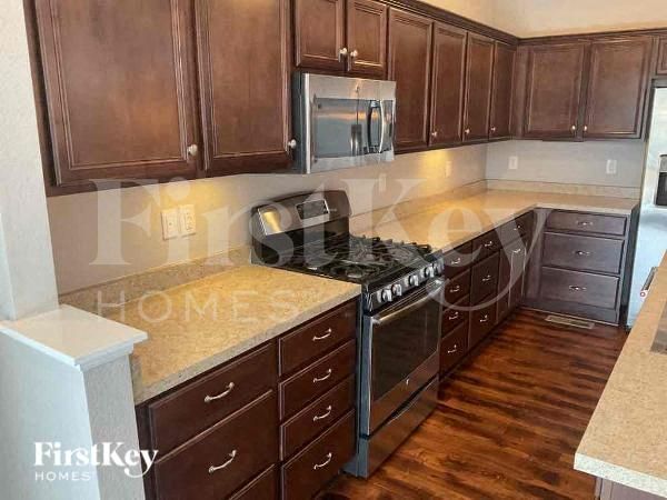 Building Photo - 10520 Sedalia St