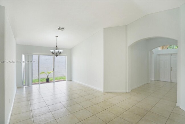 Building Photo - 13950 SW 155th Ct