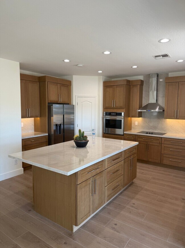 Foto del edificio - 2741 E Quiet Hollow Ln