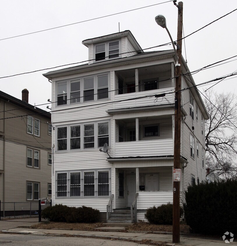 Foto del edificio - 235 Waverly St