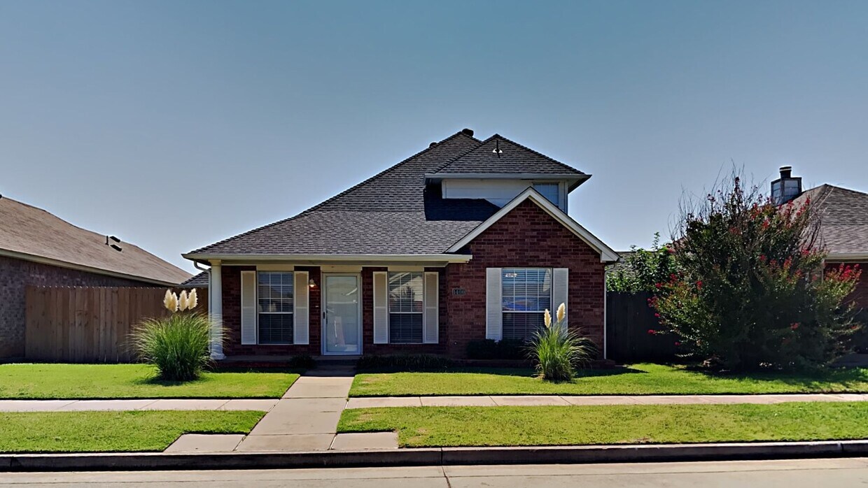 Primary Photo - Beautiful 3 Bedroom 3 Bath Home - Moore Sc...