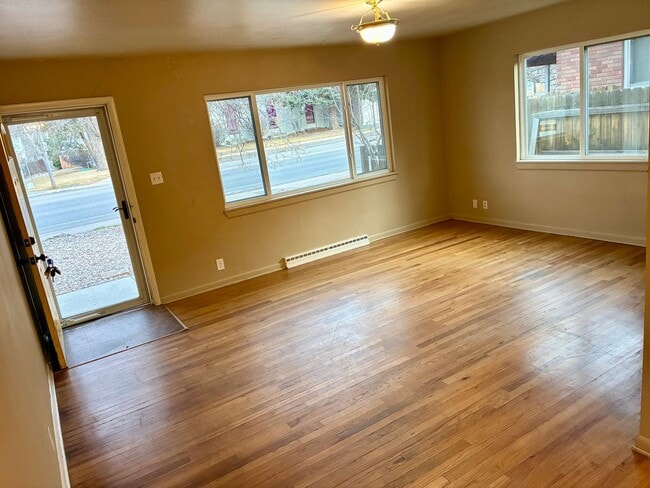 Building Photo - Cute House for Rent near CSU & Old Town! Move in ready!