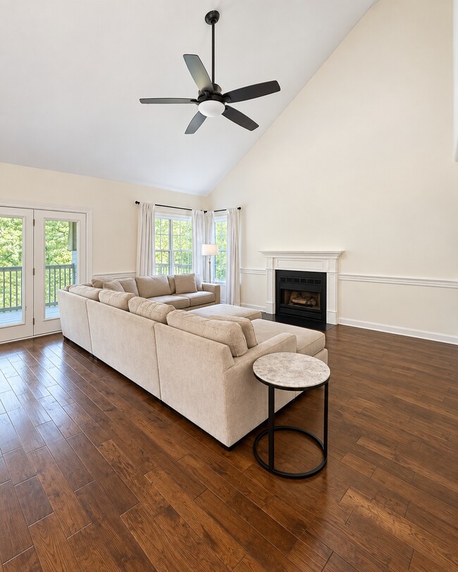 Building Photo - 933 S Woodstone Ln