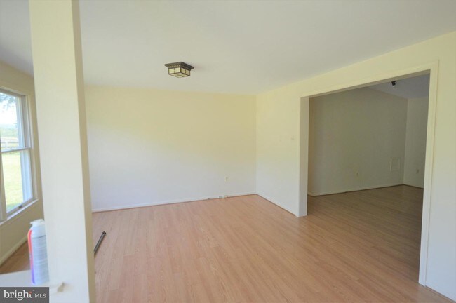 Building Photo - 52 Thoroughbred Ln