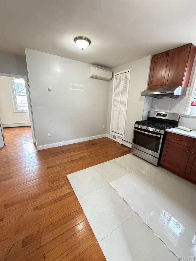 Foto del edificio - 20-27 121st St