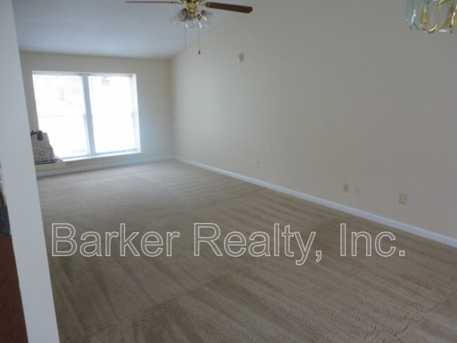 Foto del edificio - 1621 River Knoll Dr