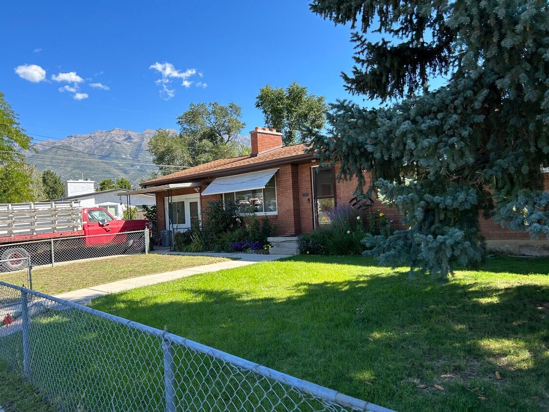 Berneau Orem Duplex Apartment for Rent in Orem, UT