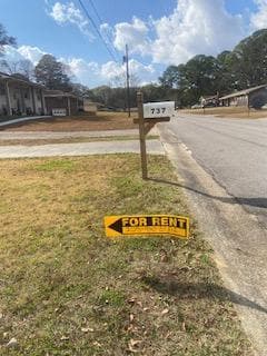 Building Photo - 737 Dauphine Dr