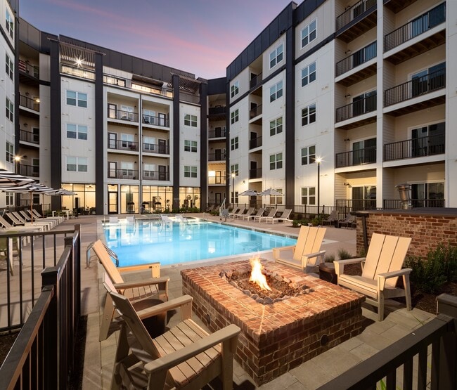 Building Photo - The Duke Metrocenter