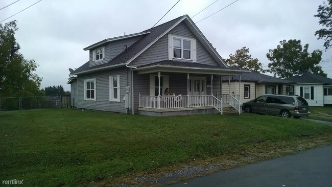 Building Photo - 203 Lincoln St