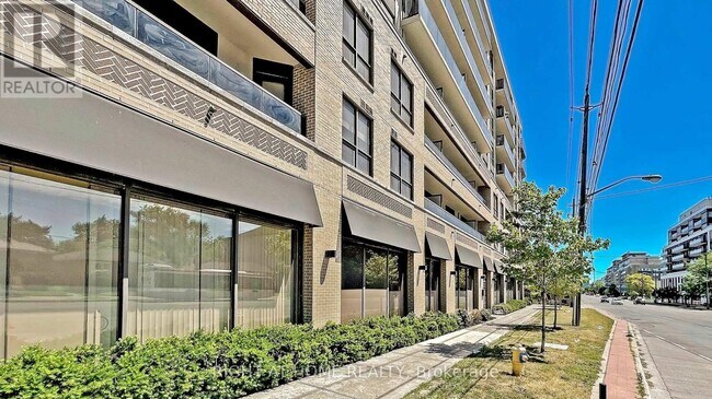 Building Photo - 760 Sheppard Ave W