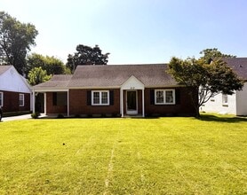 Building Photo - 217 Kewanna Dr