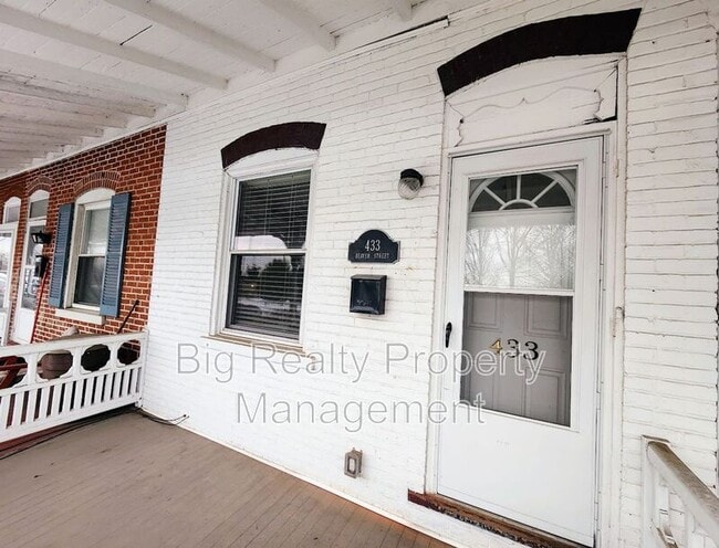 Building Photo - 433 Beaver St