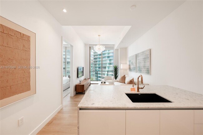 Foto del edificio - 2655 S Bayshore Dr