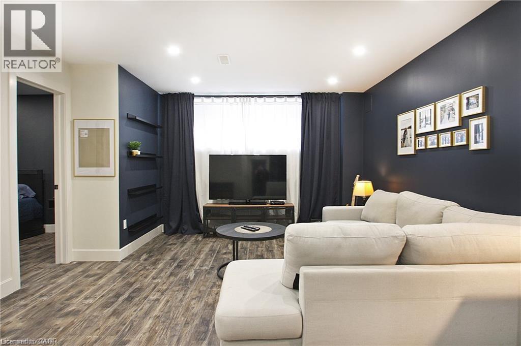 Photo principale - 23 Scarletwood St
