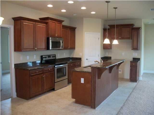 Building Photo - 9930 Summer Woods Cir N