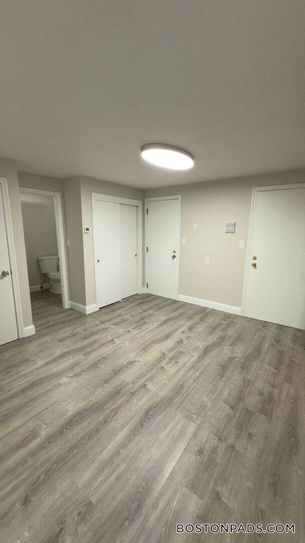 Foto del edificio - 24 Ridgewood Ln