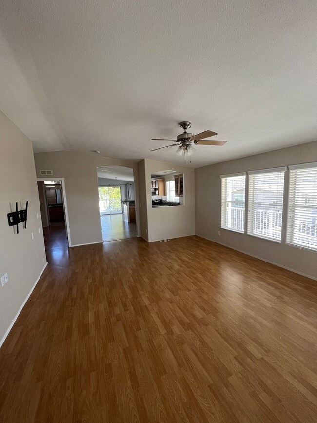 Building Photo - 35109 CA-79
