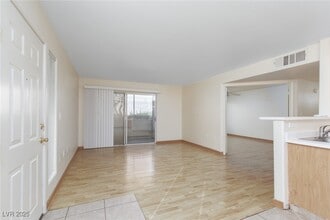 Building Photo - 5710 E Tropicana Ave