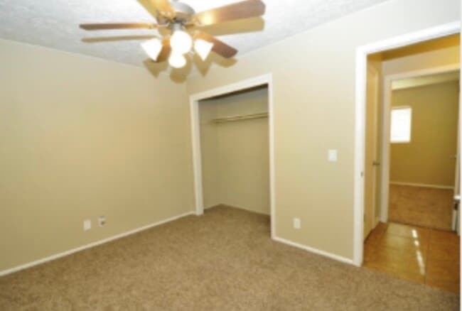 Building Photo - 352 Saguaro Drive