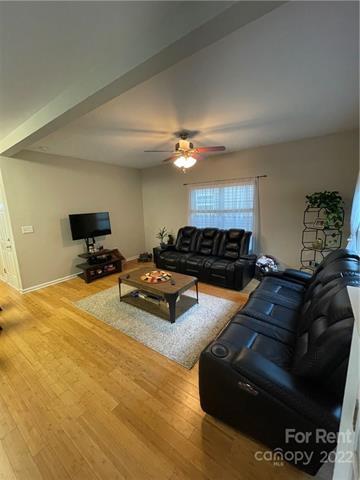 Building Photo - 123 High Bluff Cir