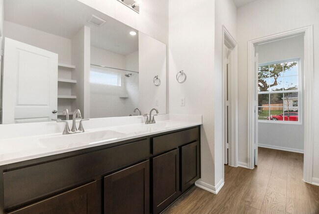 Foto del edificio - 418 Magnolia Ln