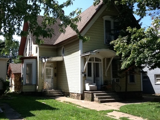 Primary Photo - 306 E Lincoln Ave