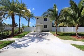 Building Photo - 16035 SW 299th Terrace